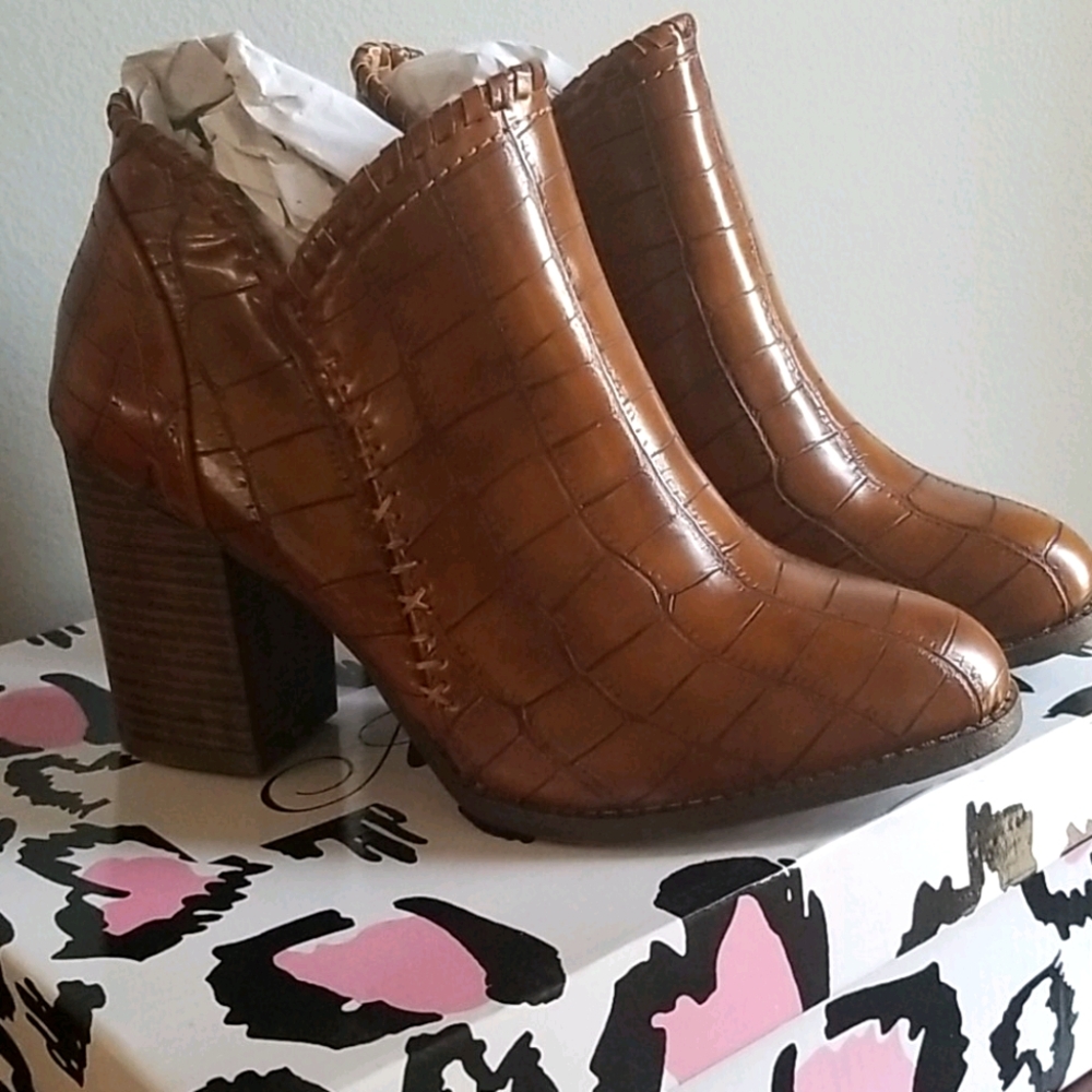 Mata boots